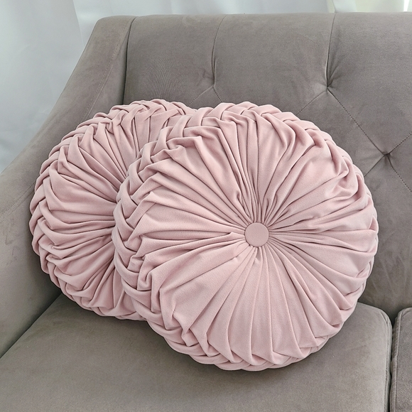 velvet tufted pillow
